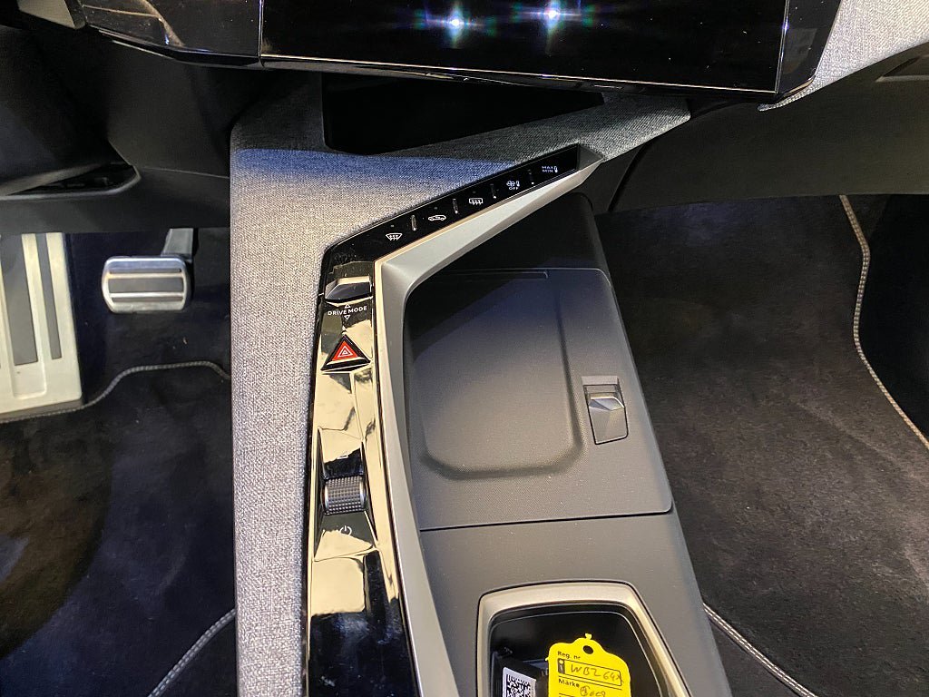 Vehicle Image 41