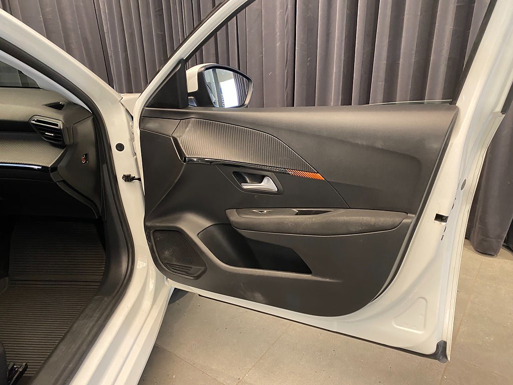 Vehicle Image 33
