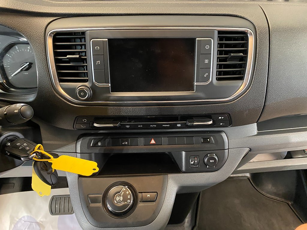 Vehicle Image 27