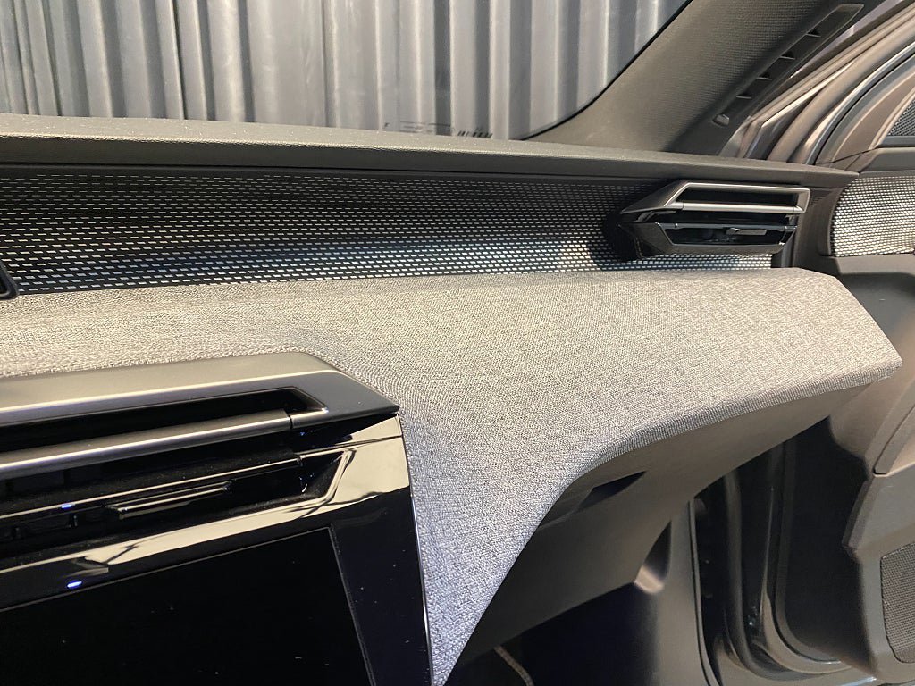 Vehicle Image 48