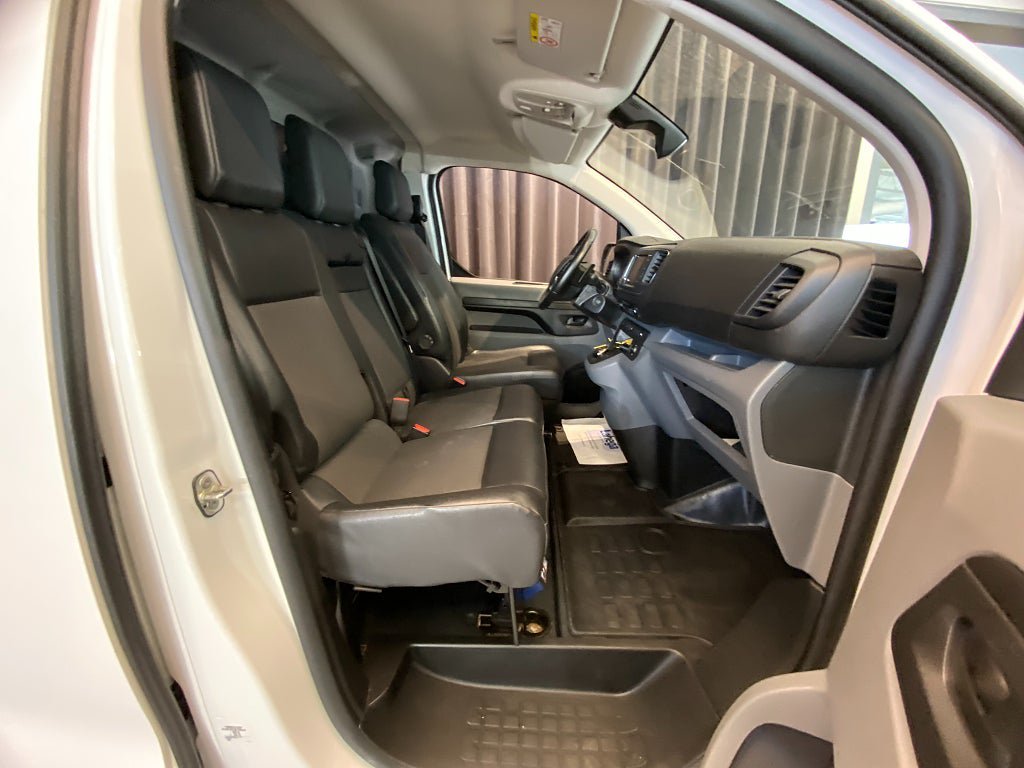 Vehicle Image 50