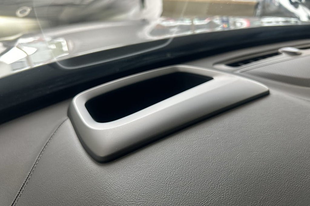 Vehicle Image 25