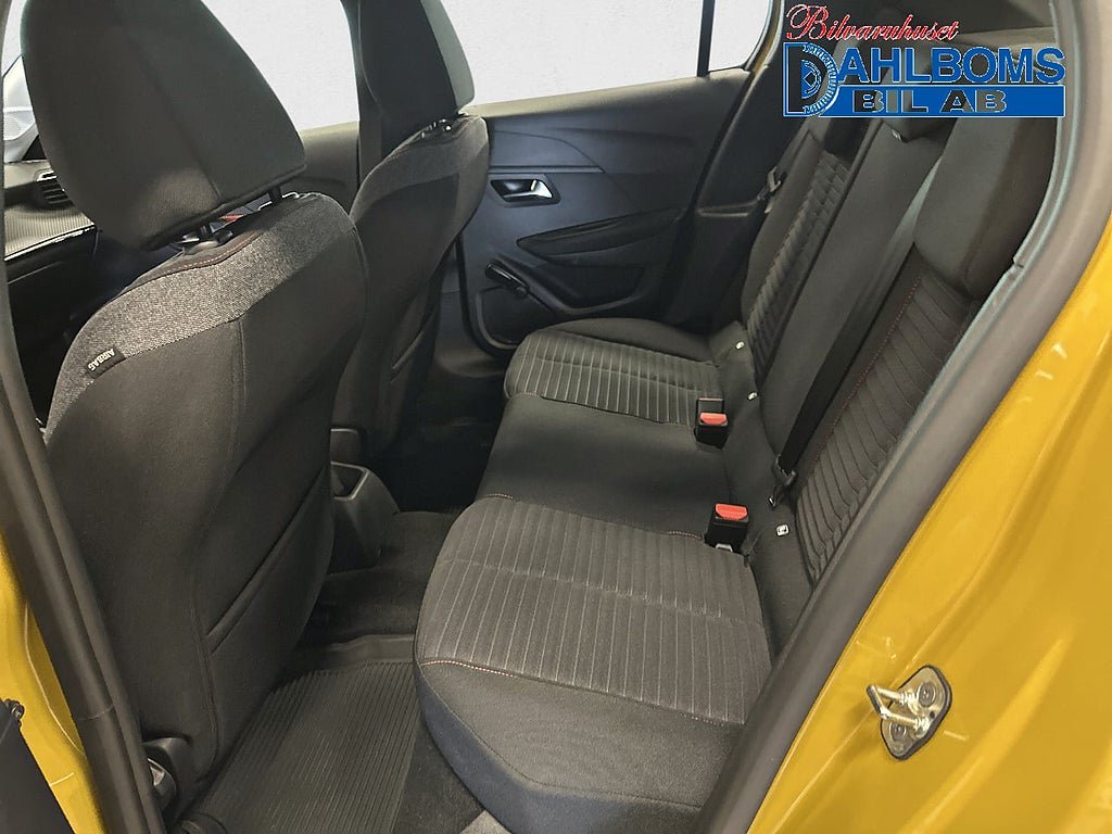 Vehicle Image 11