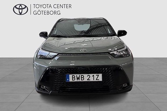 Vehicle Image 6