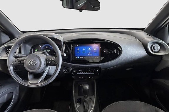 Vehicle Image 9