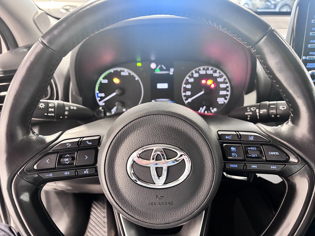 Vehicle Image 10