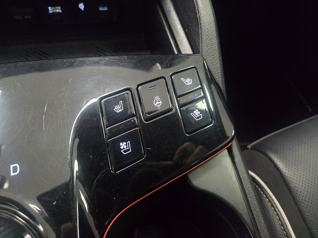 Vehicle Image 28