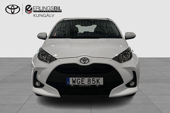 Vehicle Image 6