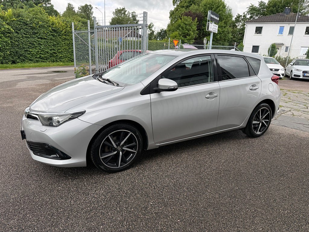 Vehicle Image 9