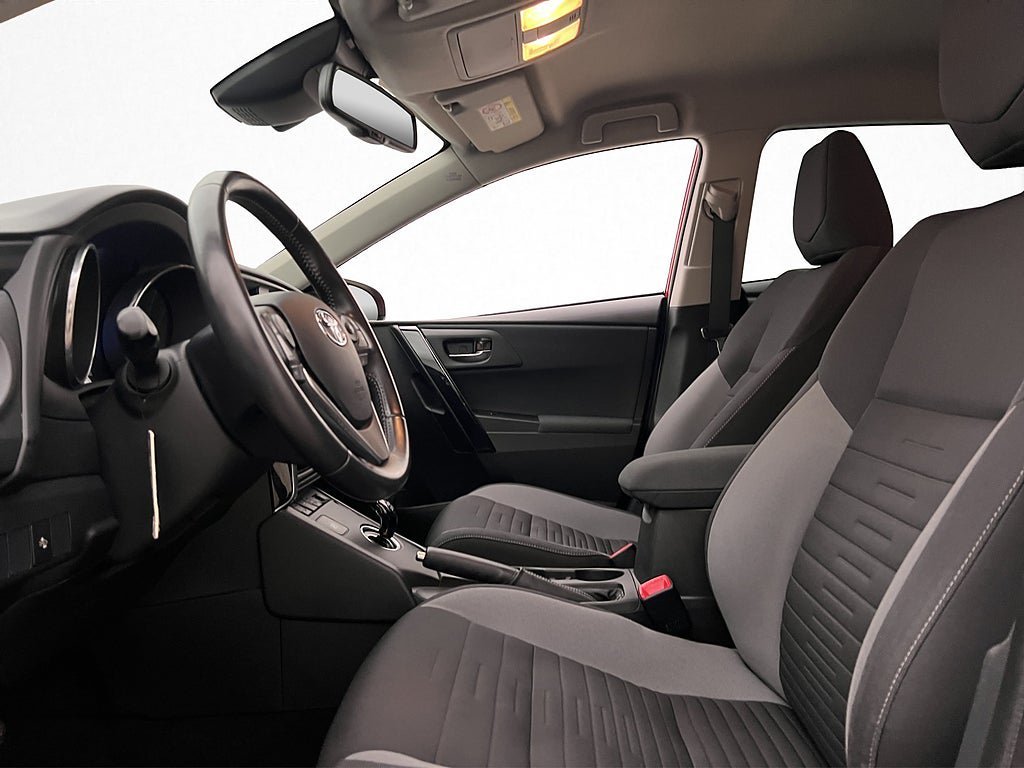 Vehicle Image 11