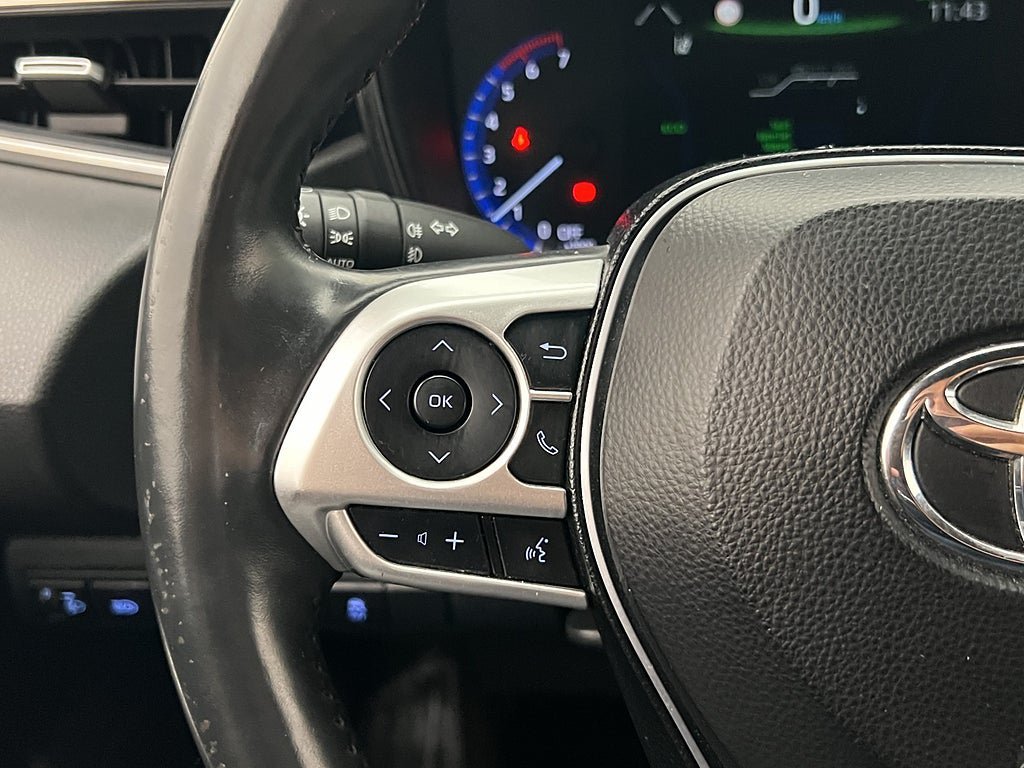 Vehicle Image 12