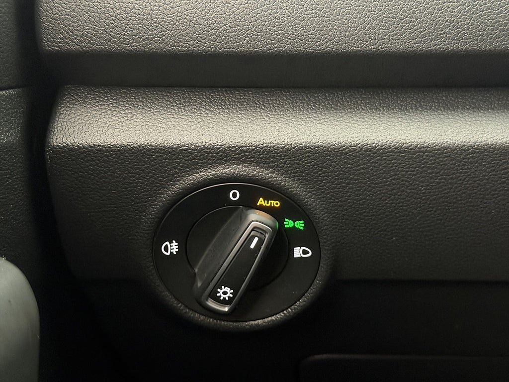 Vehicle Image 27