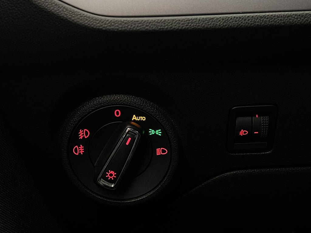 Vehicle Image 26
