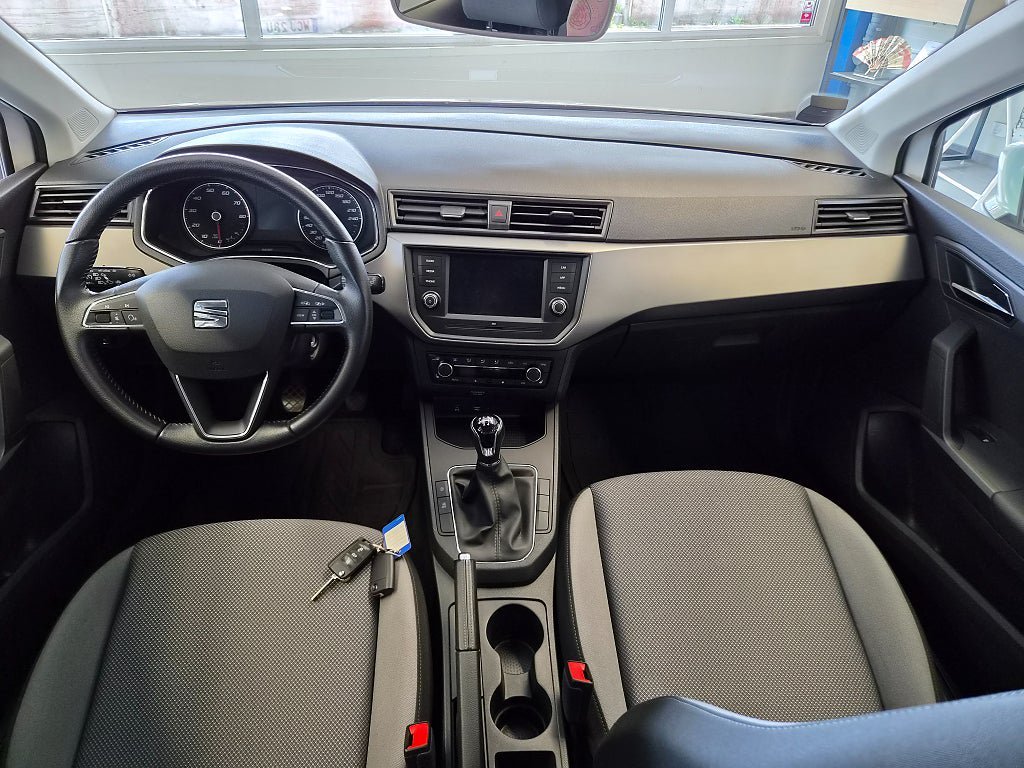Vehicle Image 9