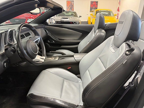 Vehicle Image 23