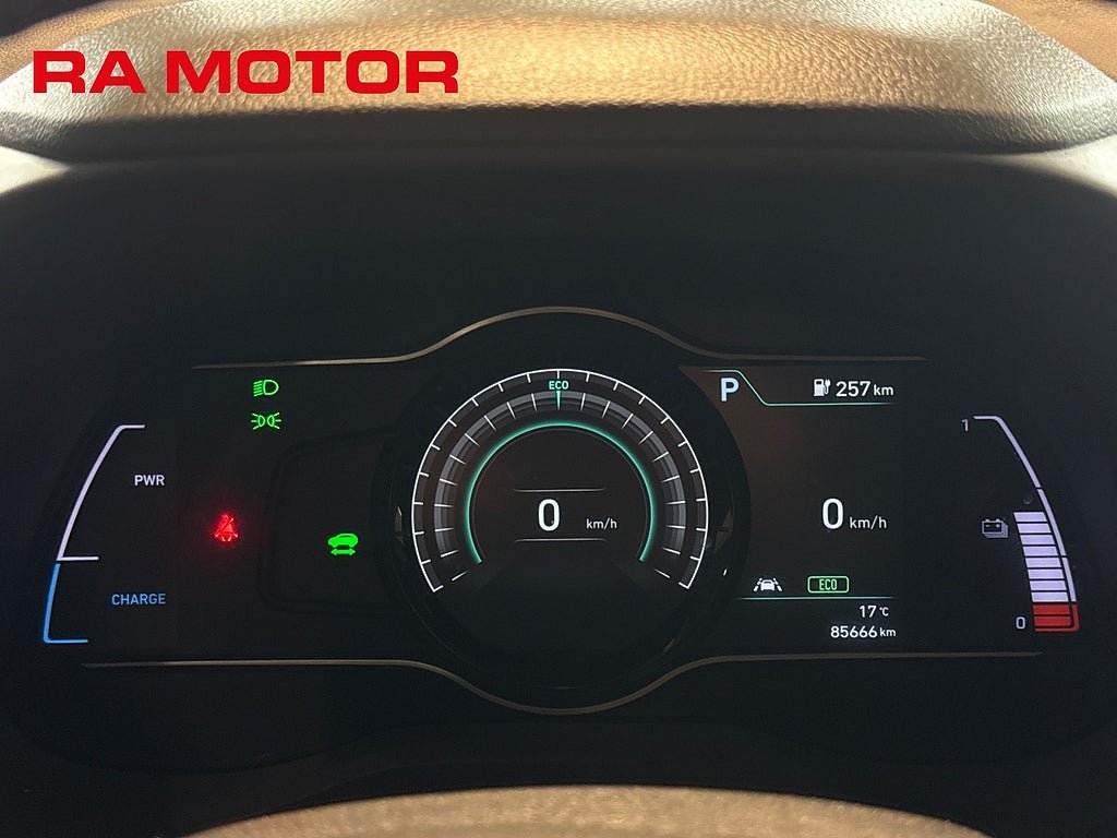Vehicle Image 17