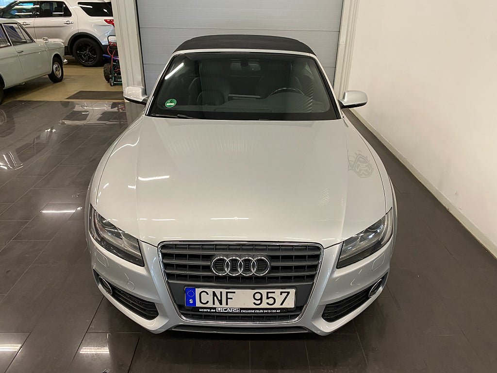 Vehicle Image 8
