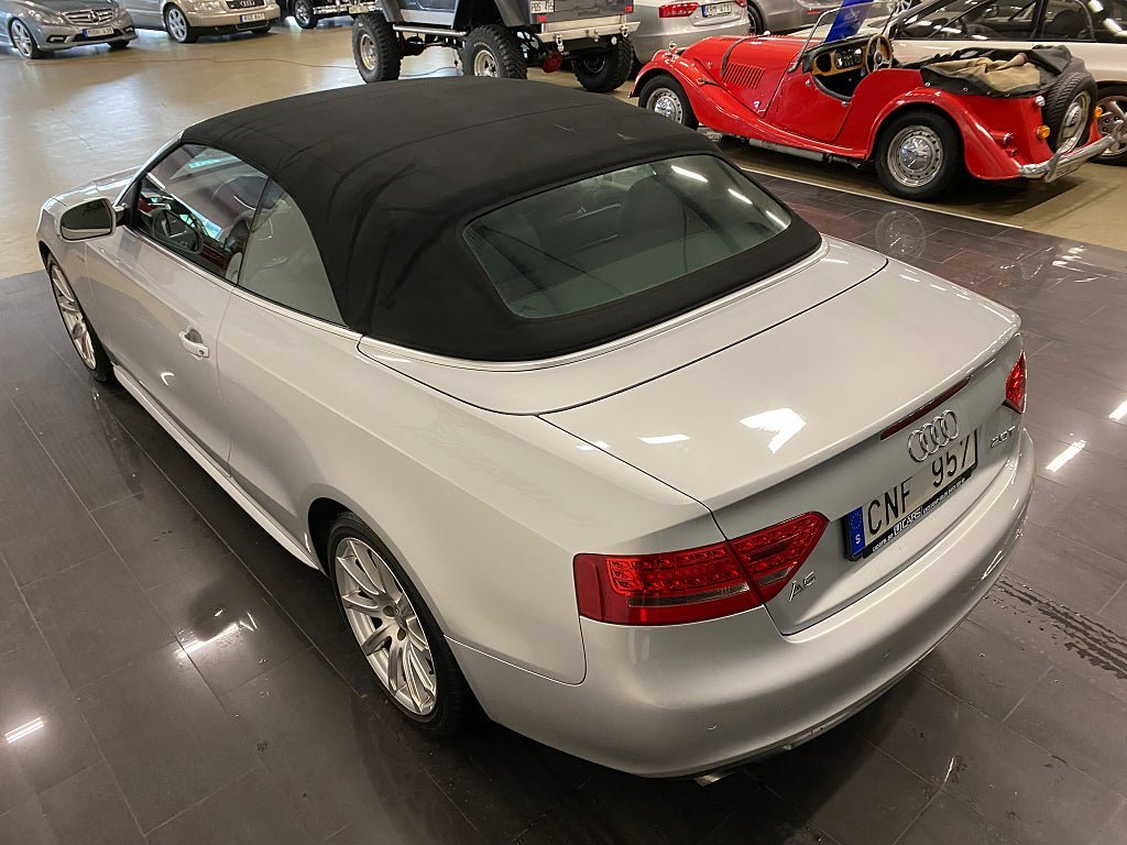 Vehicle Image 11