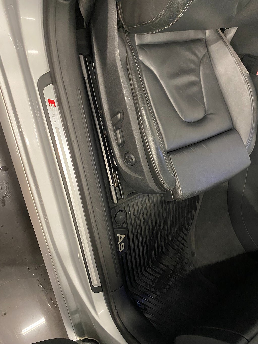 Vehicle Image 23