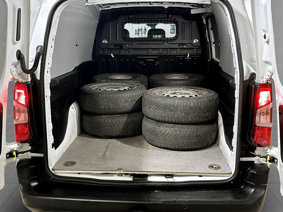 Vehicle Image 19