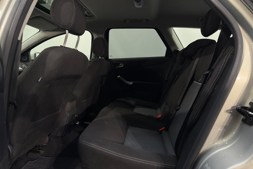 Vehicle Image 17