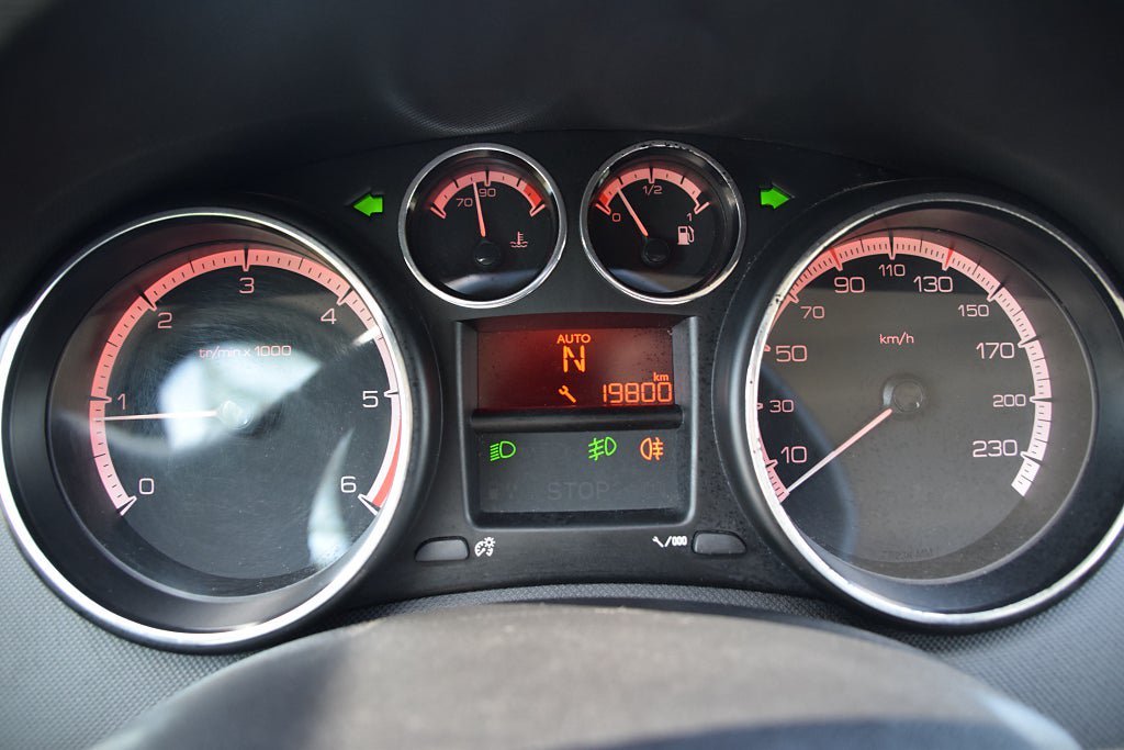 Vehicle Image 15