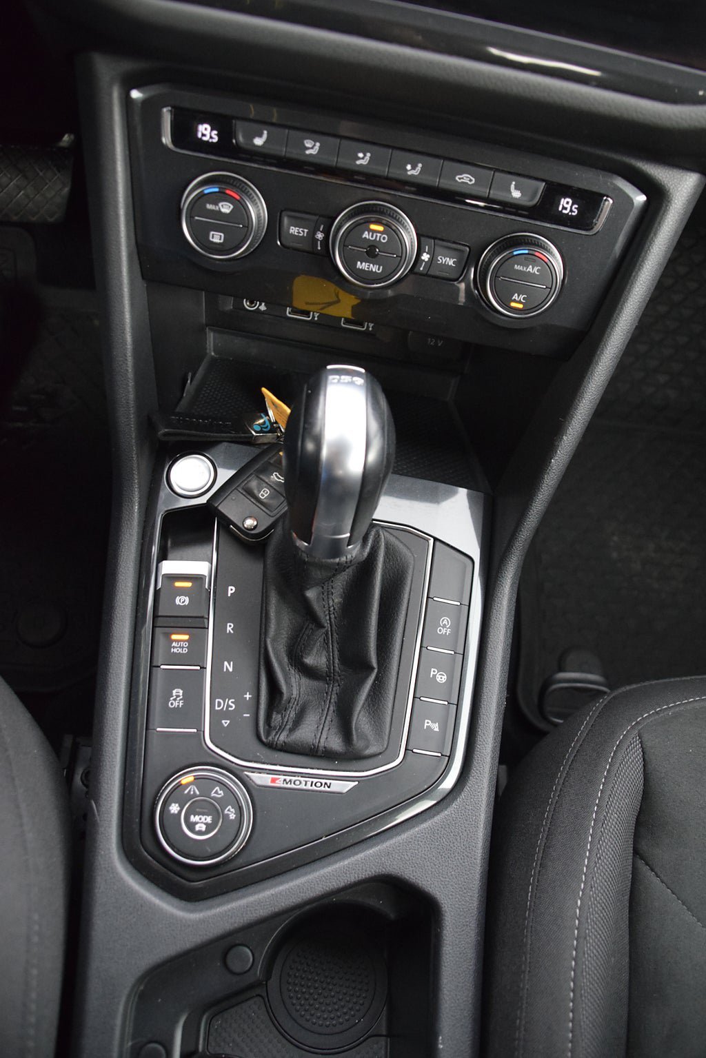 Vehicle Image 19