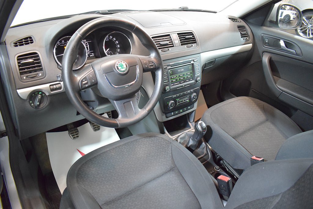 Vehicle Image 8