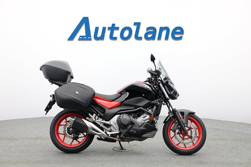 Vehicle Image 7