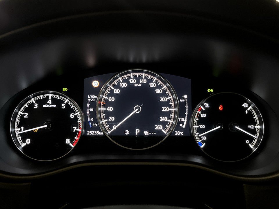 Vehicle Image 9