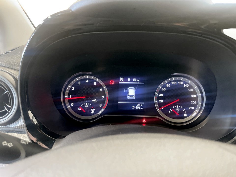 Vehicle Image 8