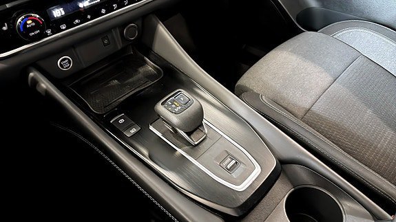 Vehicle Image 16
