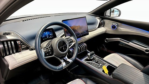 Vehicle Image 11