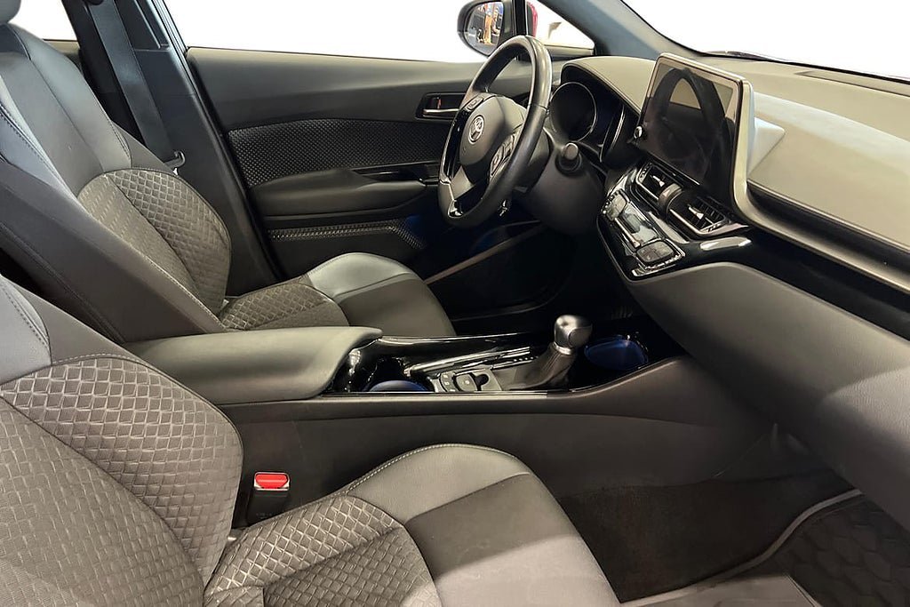 Vehicle Image 7