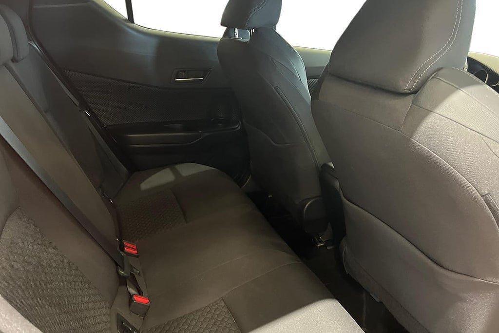 Vehicle Image 9
