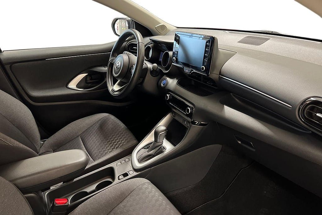 Vehicle Image 6
