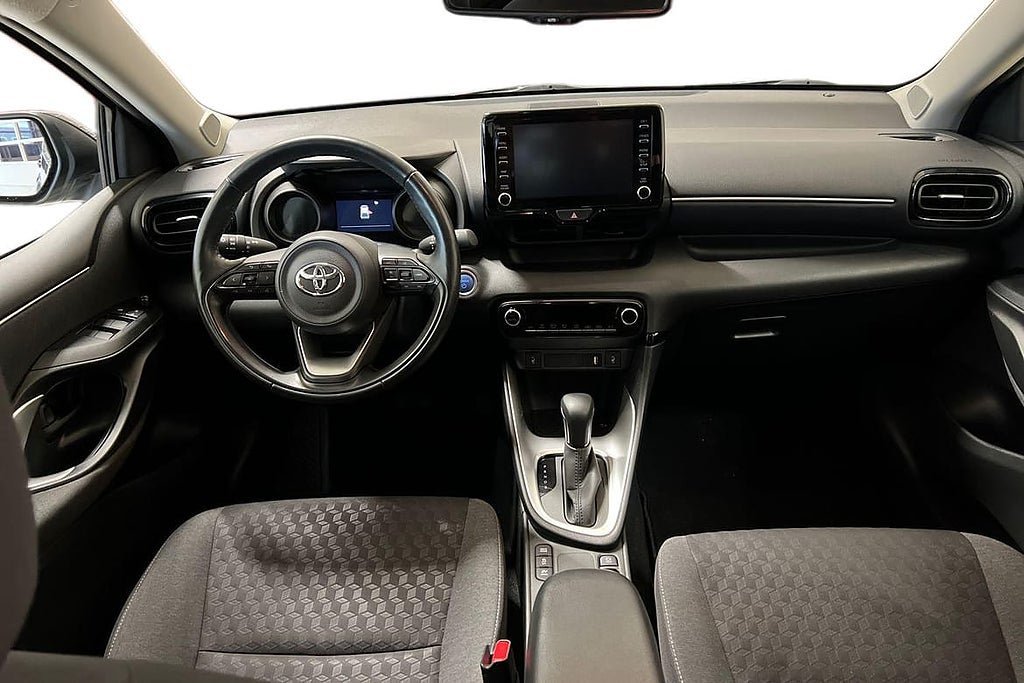 Vehicle Image 8