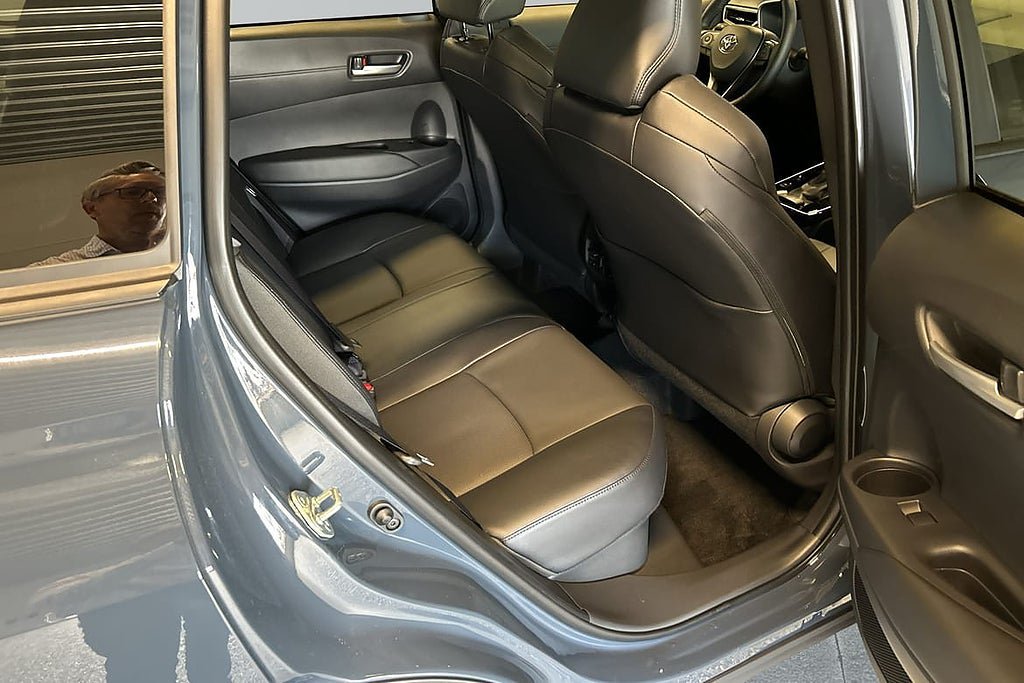 Vehicle Image 6