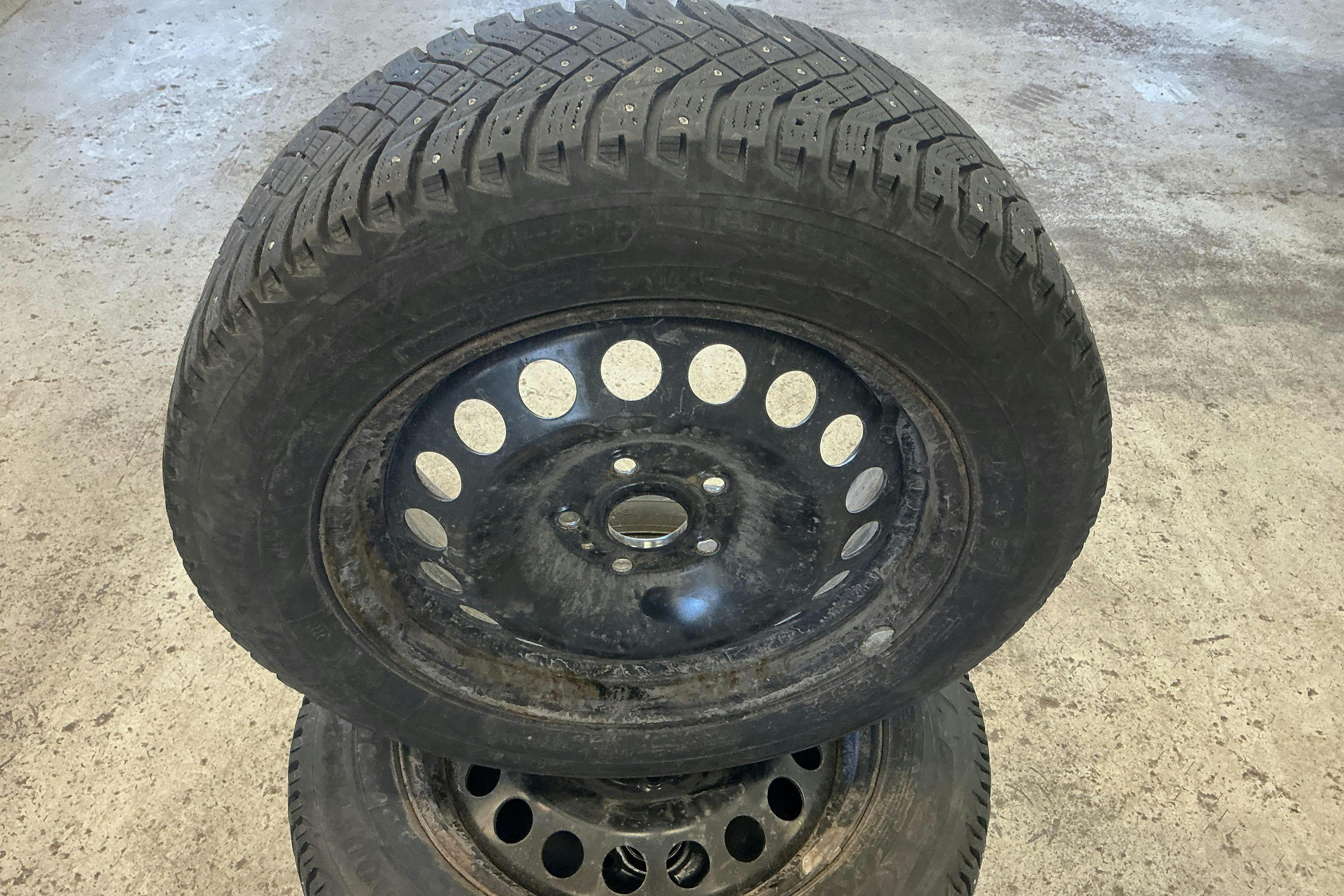 Vehicle Image 11