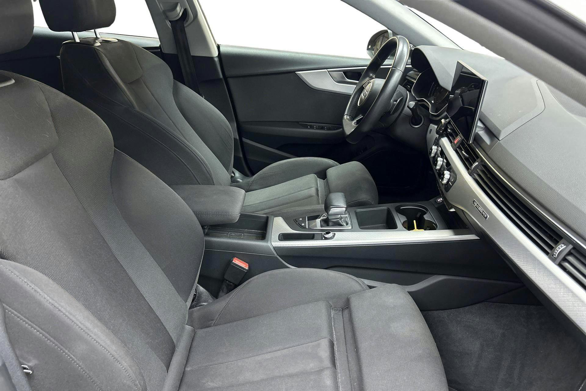 Vehicle Image 7