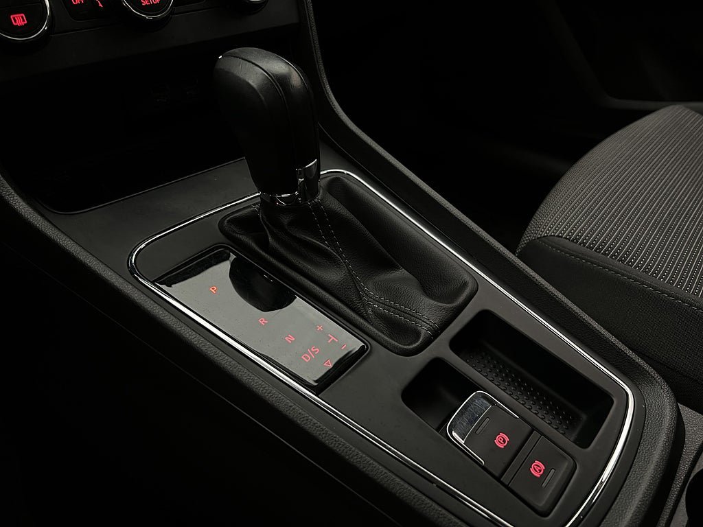 Vehicle Image 24
