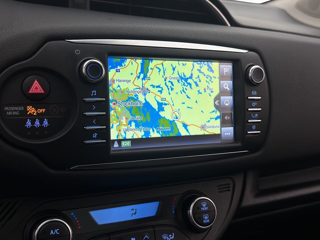Vehicle Image 19