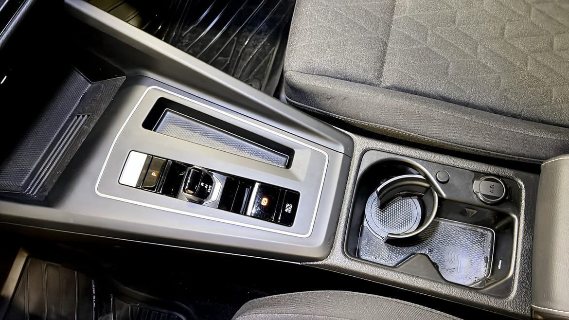 Vehicle Image 15