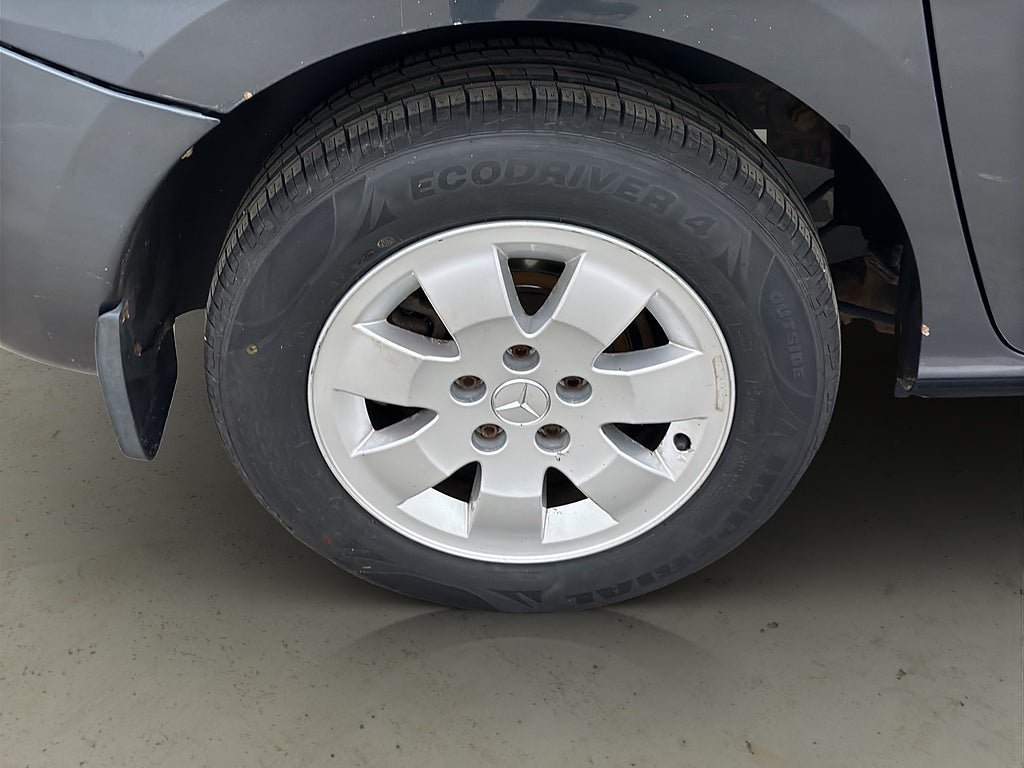 Vehicle Image 24