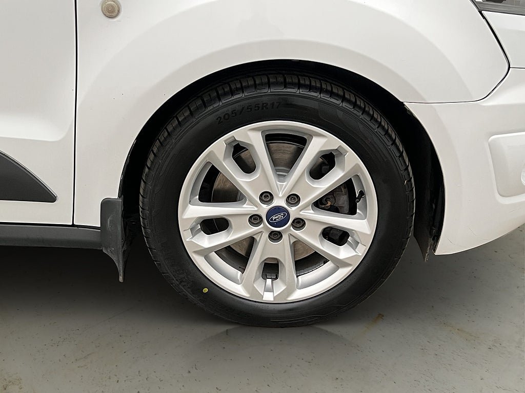 Vehicle Image 32