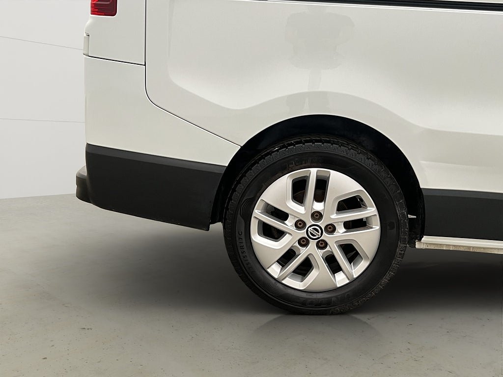 Vehicle Image 33