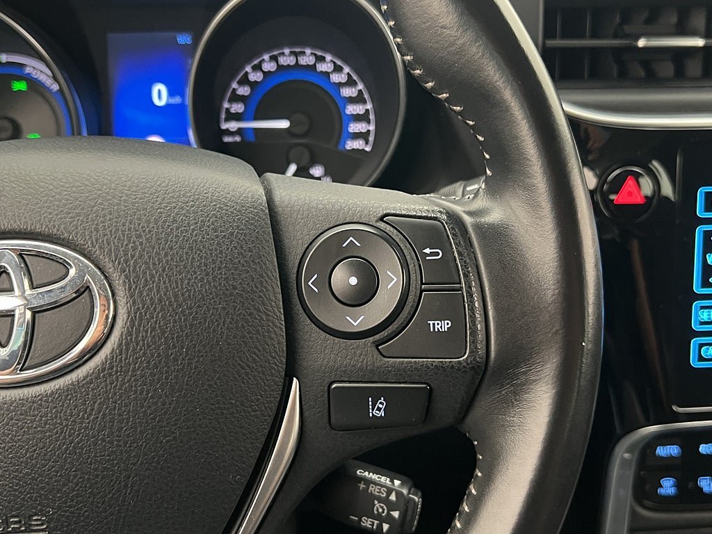 Vehicle Image 14