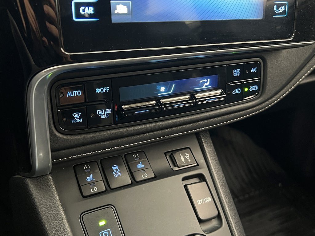 Vehicle Image 17