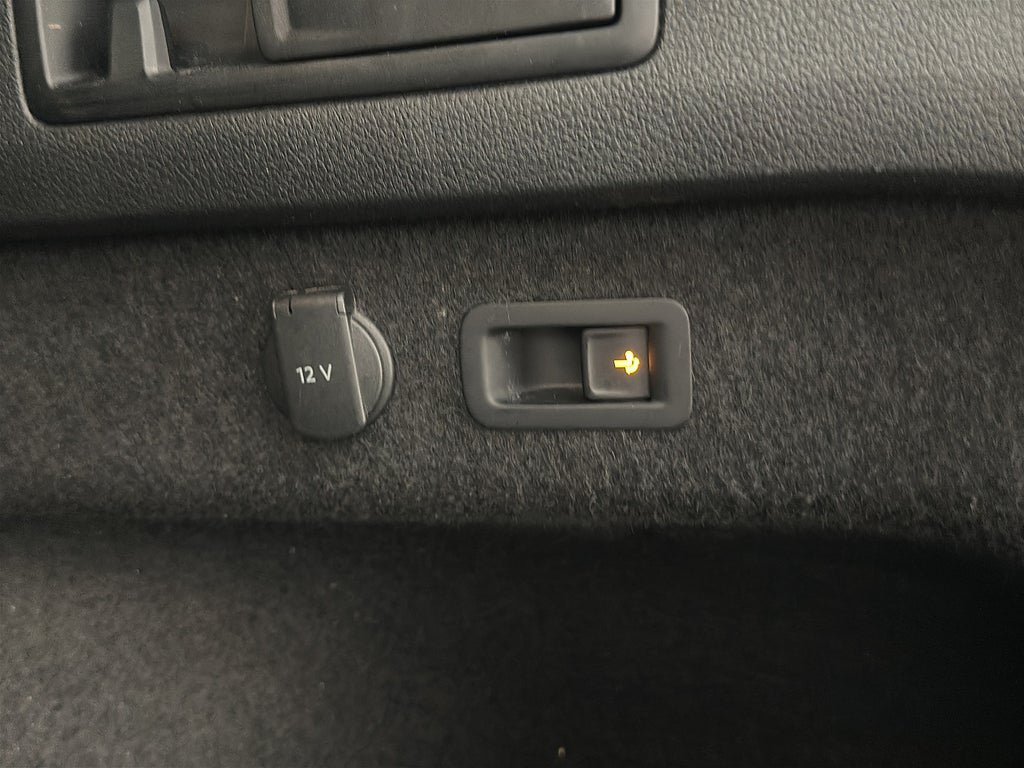 Vehicle Image 26