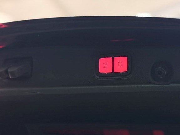 Vehicle Image 37